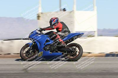 media/Oct-30-2025-Racers Edge (Thu) [[dabbdaf680]]/3-B Group/Session 4 (Turn 9 Side)/